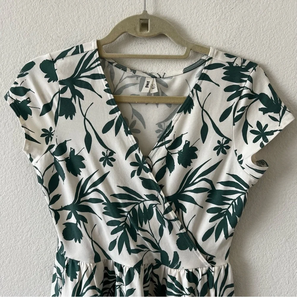 Pact NWOT Organic Cotton Fit & Flare Crossover Tropical Palm Summer Dress Small - Picture 6 of 16